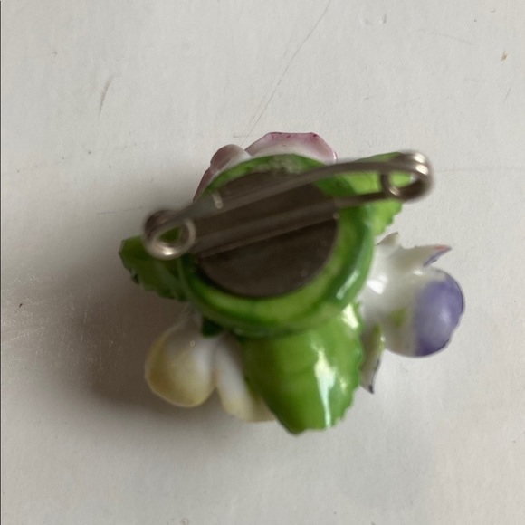Floral Porcelain Brooch with Pink, Yellow, and Purple Accents - Picture 4 of 6